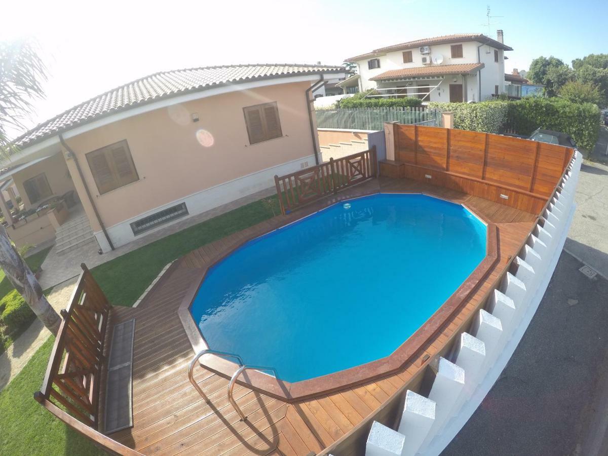 Villa Nevada -20 Min Da Roma Ladispoli Exterior photo