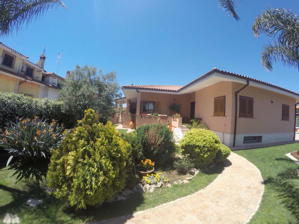 Villa Nevada -20 Min Da Roma Ladispoli Exterior photo